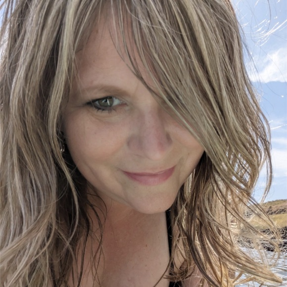 Meet your Posher, Sarah - Picture 3 of 5